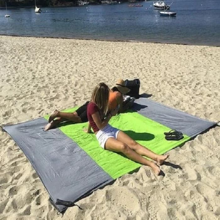 Sand & Waterproof Lightweight Beach Mat