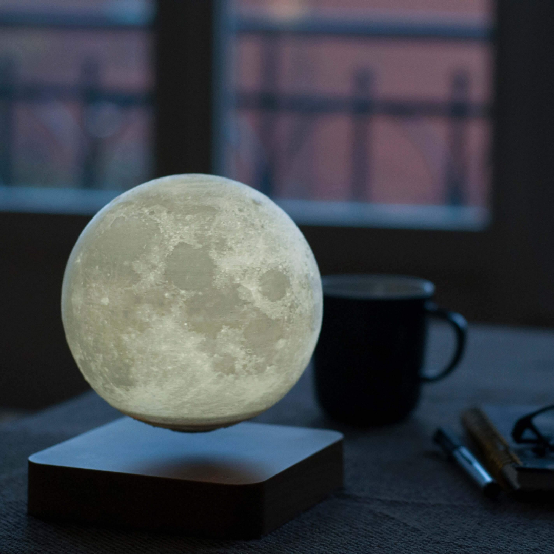 Levitating Moon Lamp™