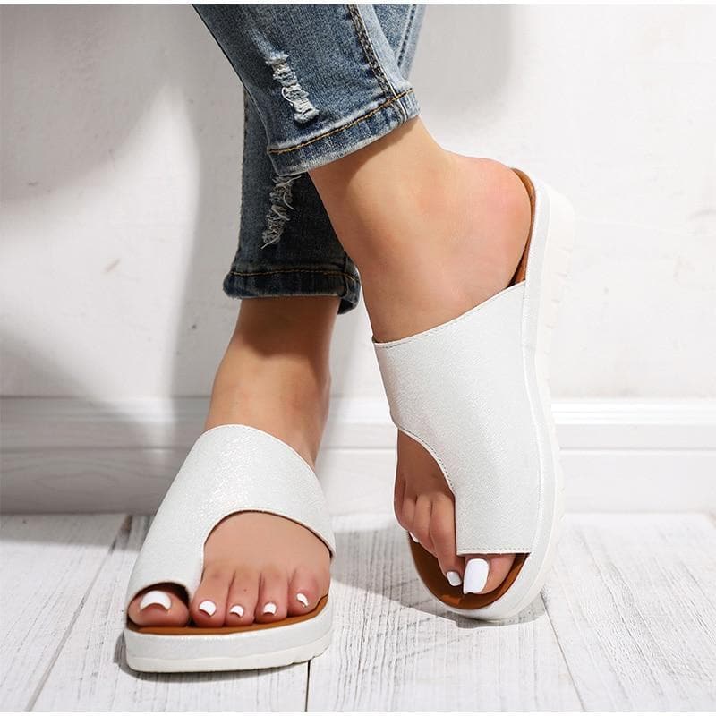 Correct Toe Comfy Sandals