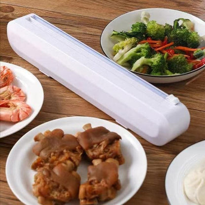 Cling film cutting tool