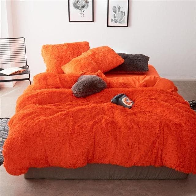 Colorful 4 or 7 Piece Faux Fur Bedding Set