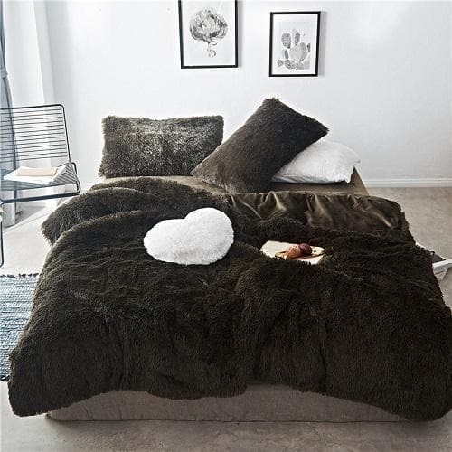 Colorful 4 or 7 Piece Faux Fur Bedding Set