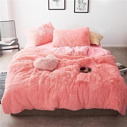 Colorful 4 or 7 Piece Faux Fur Bedding Set