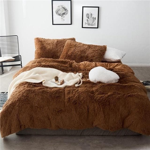 Colorful 4 or 7 Piece Faux Fur Bedding Set